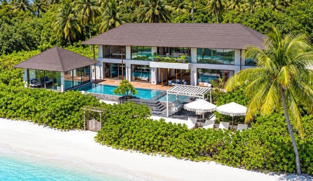 Madifushi Private Island - Free Domestic Flight on Stays of 5 Nights or More in Meemu Atoll