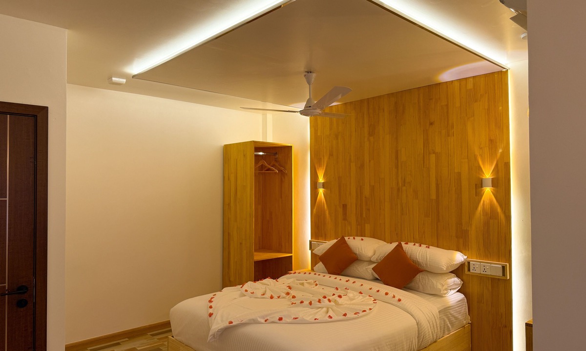 Huraa Hotel | Serenity Stay