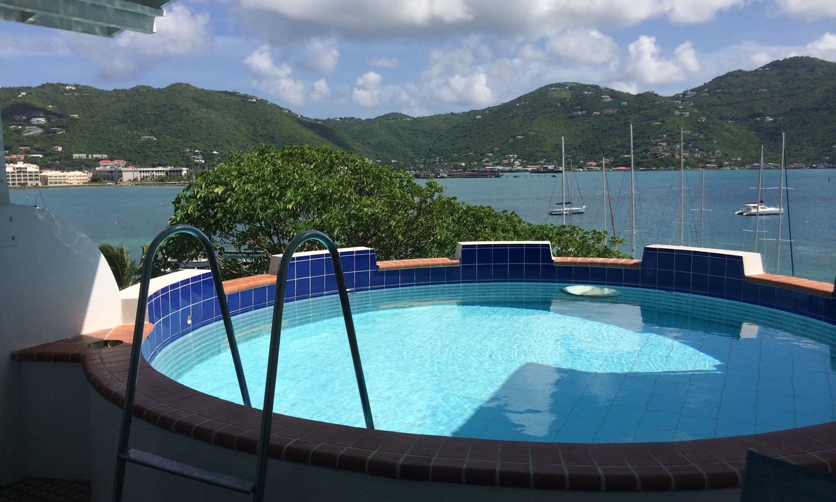 Waterfront Hotel | Fort Burt Hotel