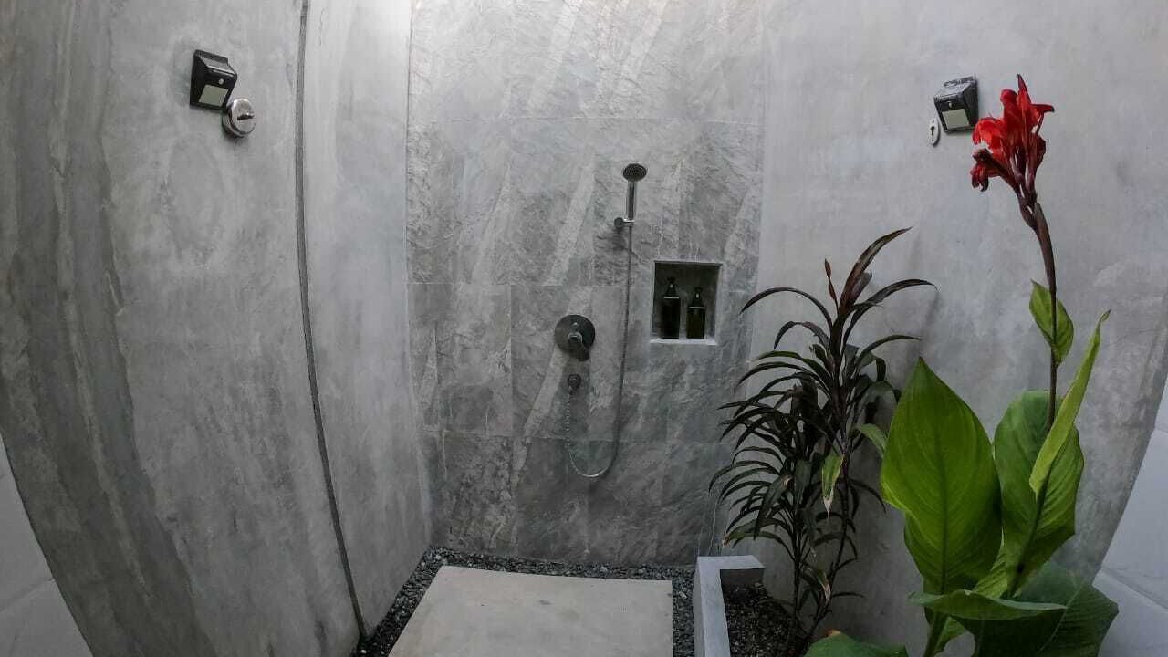 Photo of Bathroom in Fuvahmulah