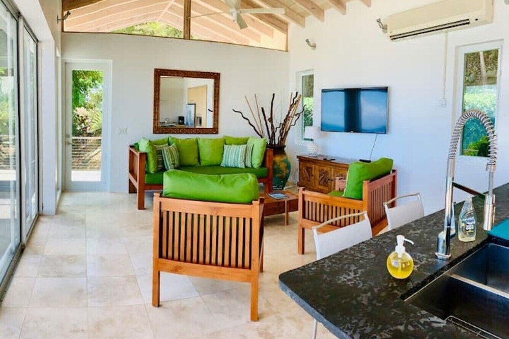 Photo of Livingroom in Tortola