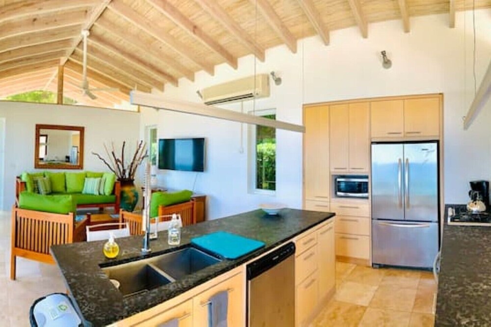 Photo of Livingroom in Tortola