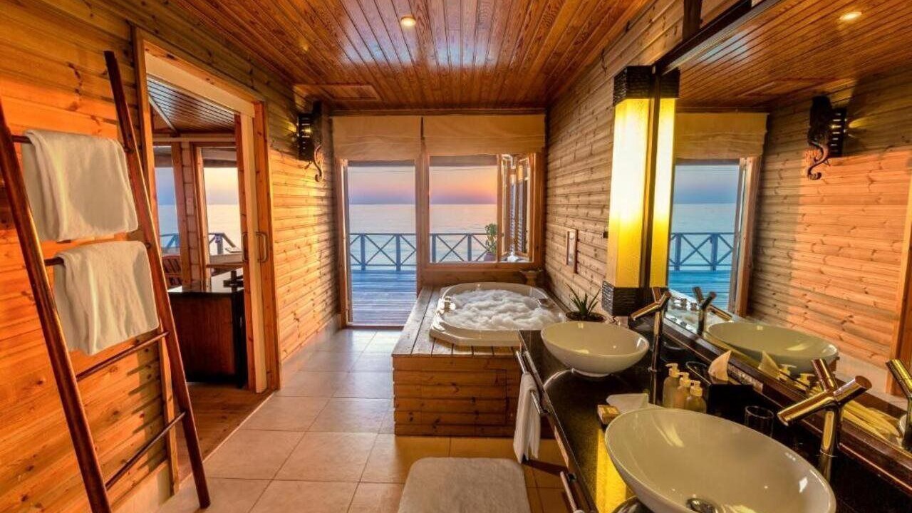 Photo of Bathroom in Komandoo