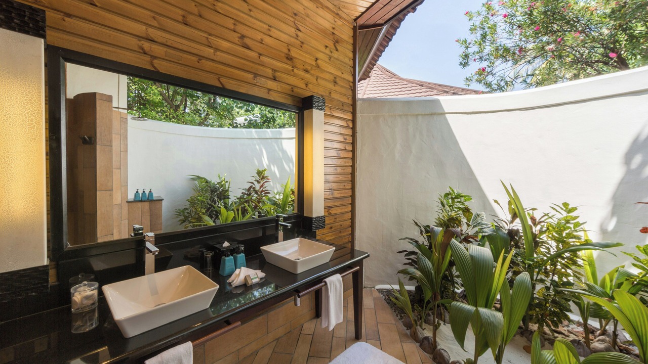 Photo of Bathroom in Komandoo