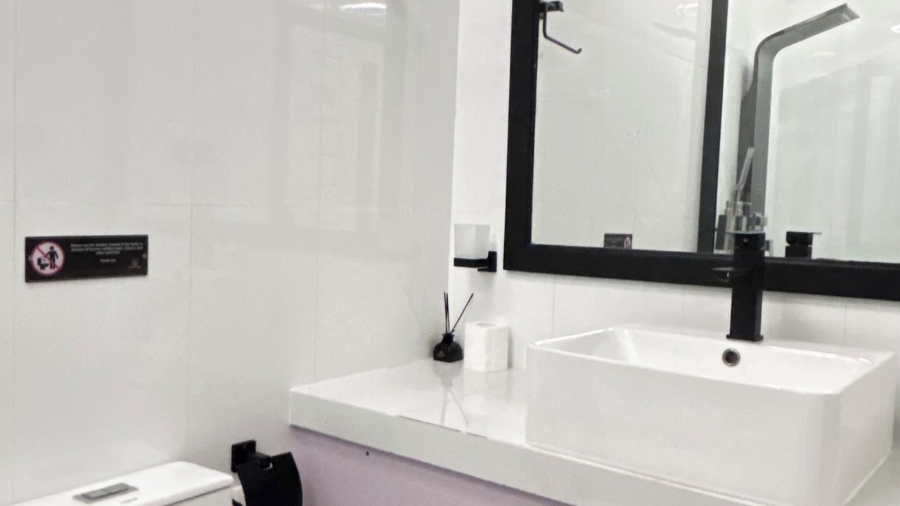 Photo of Bathroom in Mathiveri
