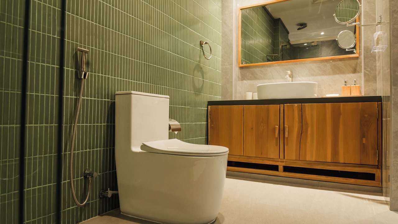 Photo of Bathroom in Dharavandhoo