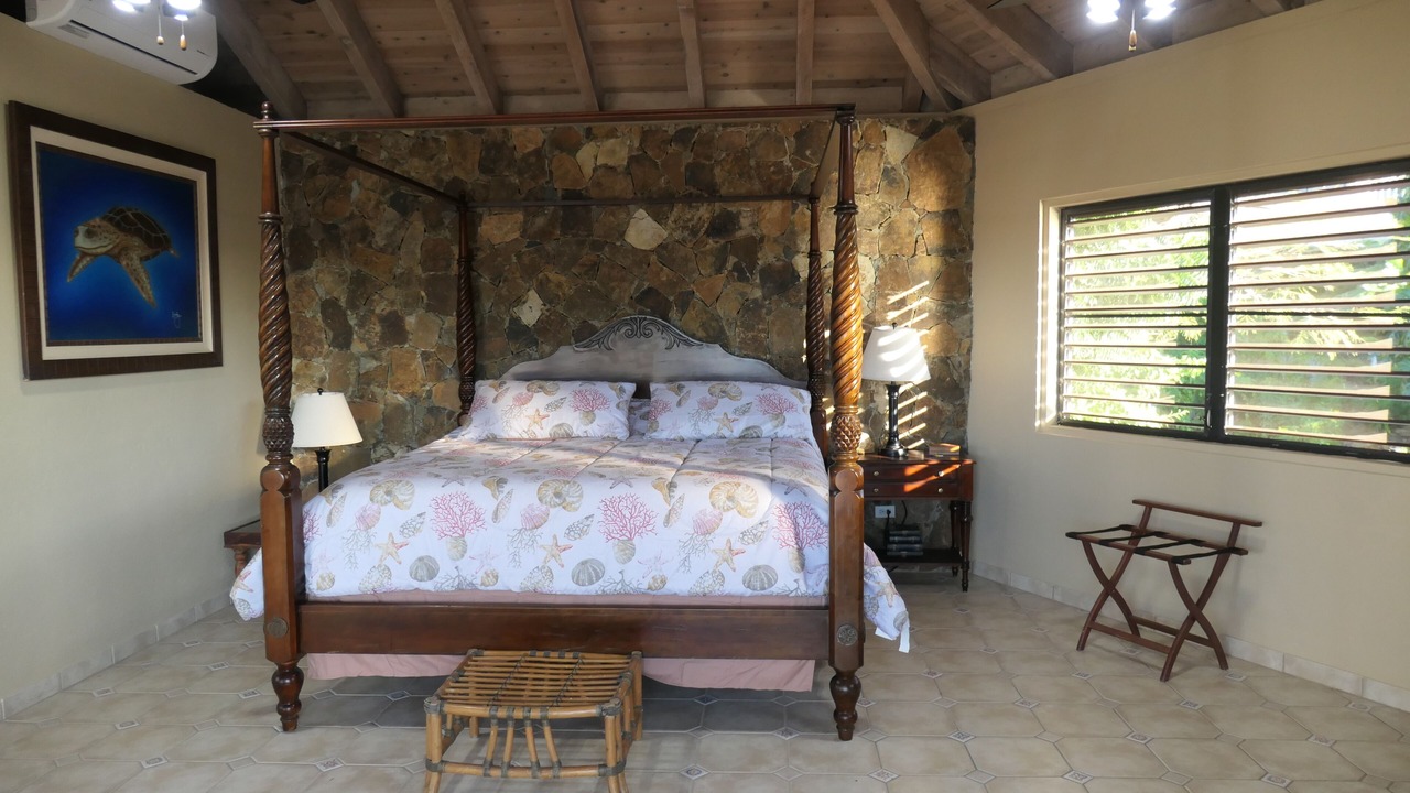 Photo of Bedroom in Spanish Town
