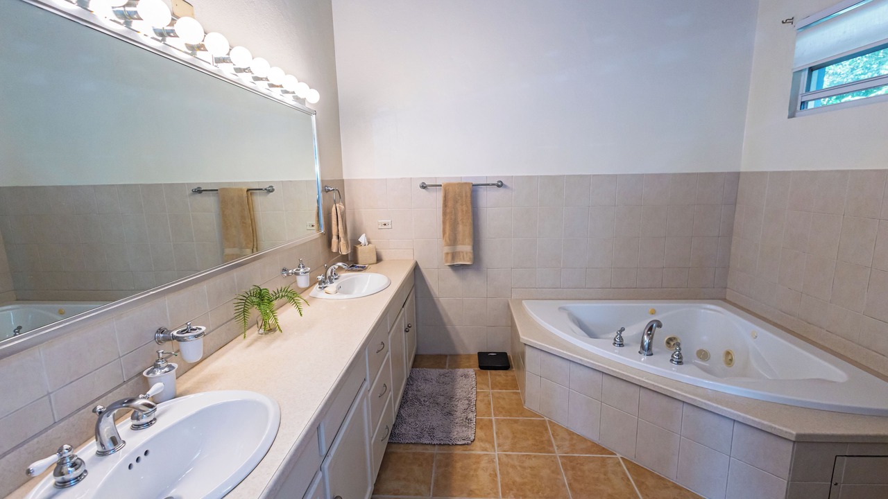 Photo of Bathroom in East End