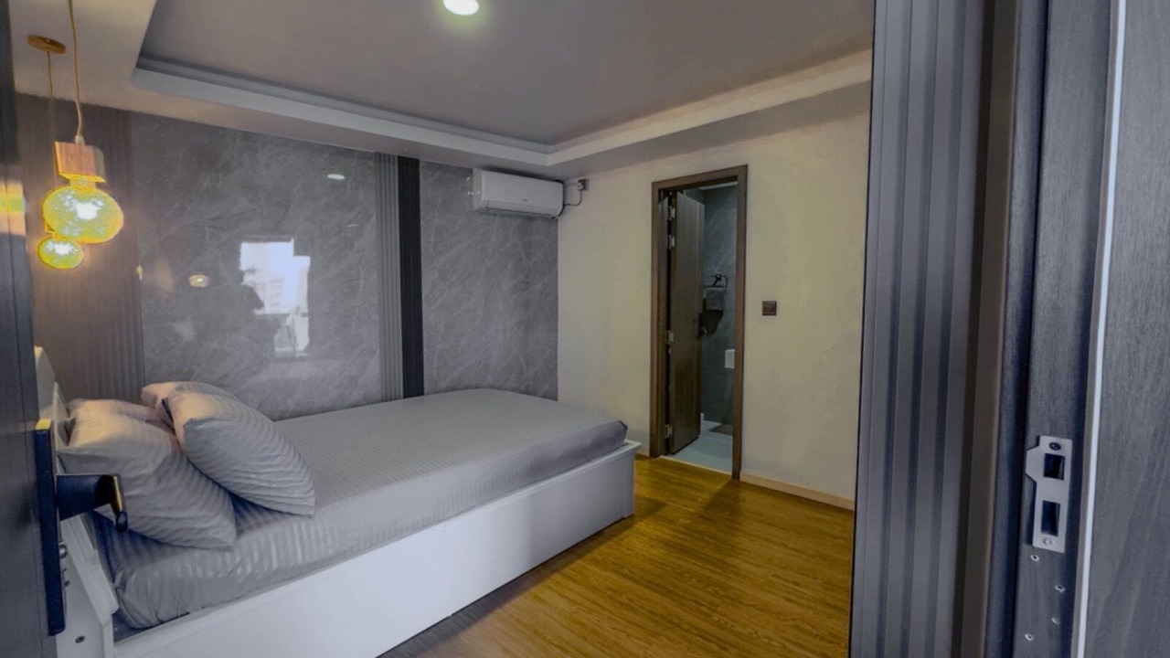 Photo of Bedroom in Male
