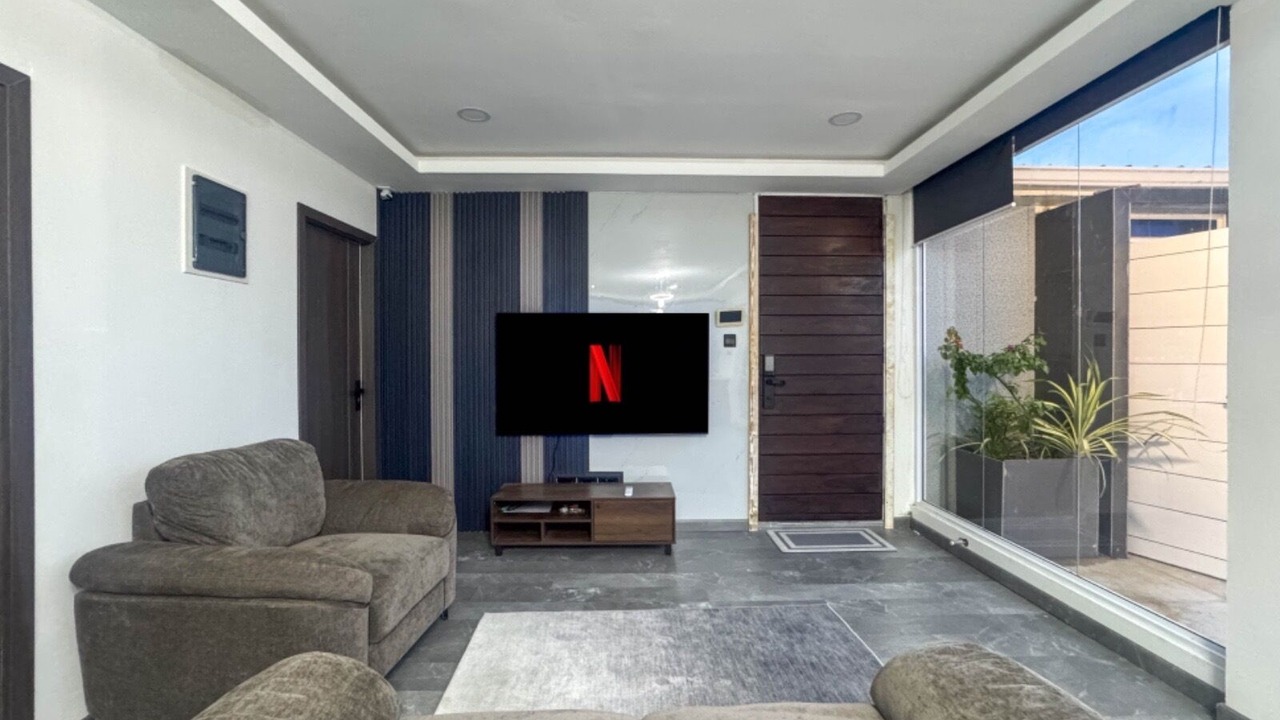 Photo of Livingroom in Male