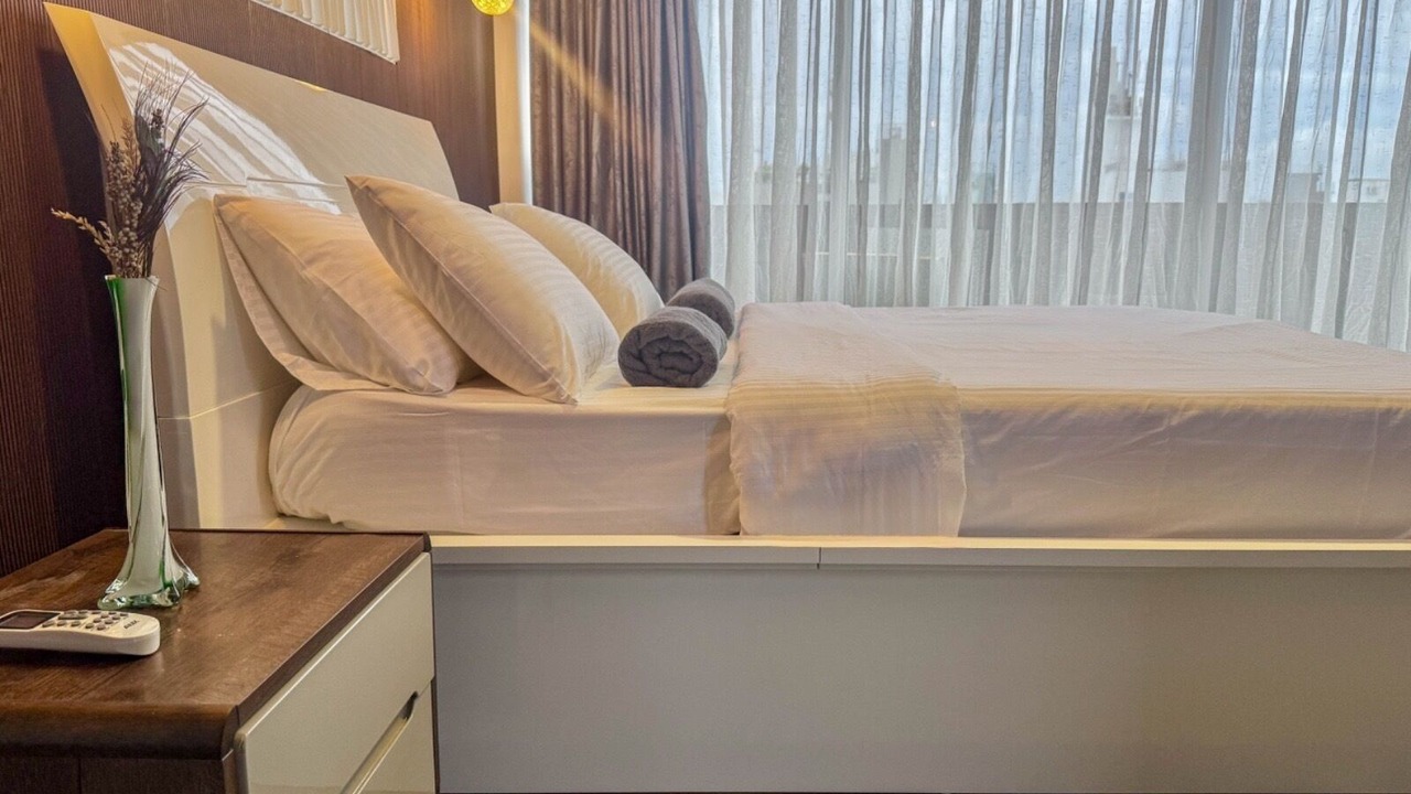 Photo of Bedroom in Male