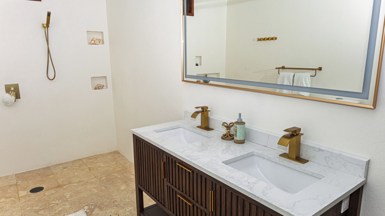 Photo of Bathroom in East End