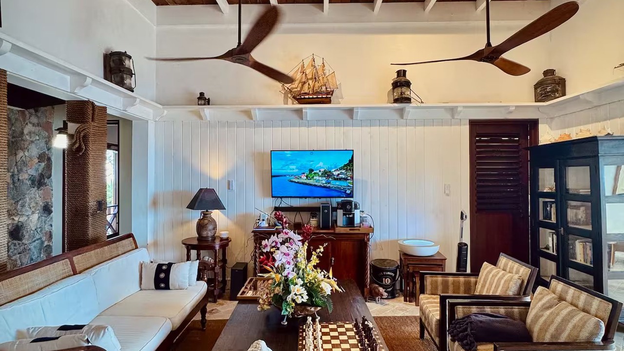 Photo of Livingroom in Other Islands