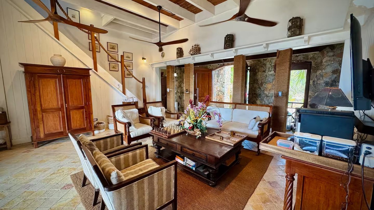 Photo of Livingroom in Other Islands