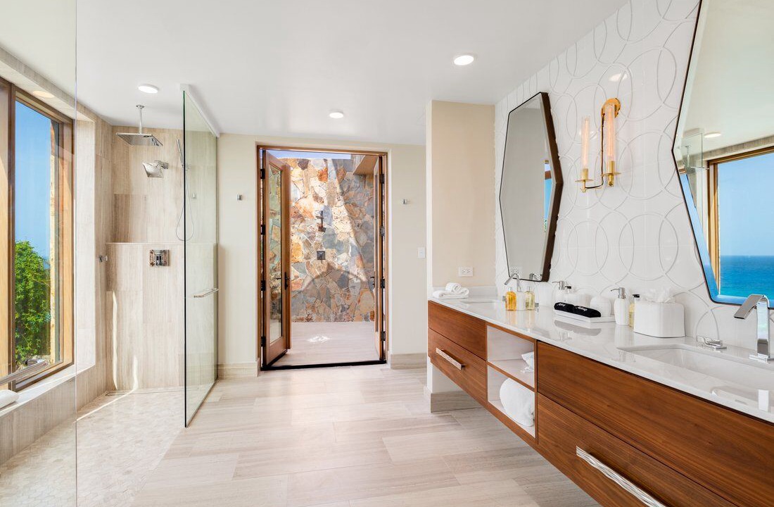 Photo of Bathroom in Spanish Town
