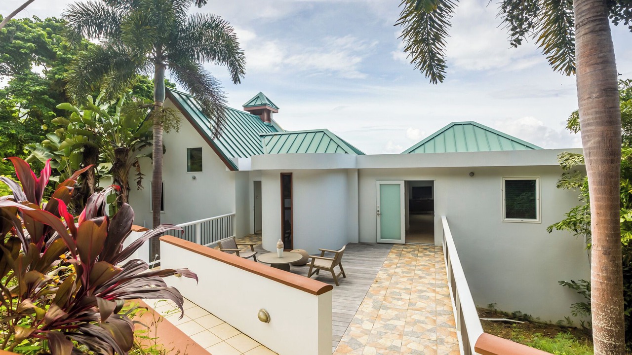 Photo of Patio Balcony in Brewers Bay