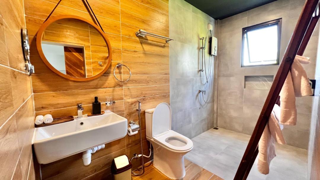 Photo of Bathroom in Fulhadhoo
