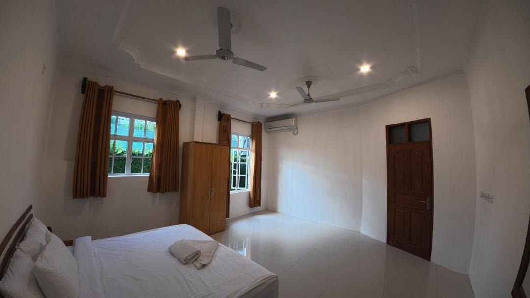 Photo of Bedroom in Maamigili