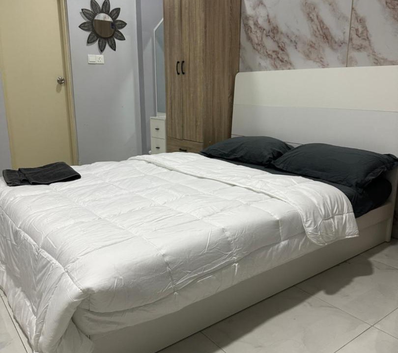 Photo of Bedroom in Male