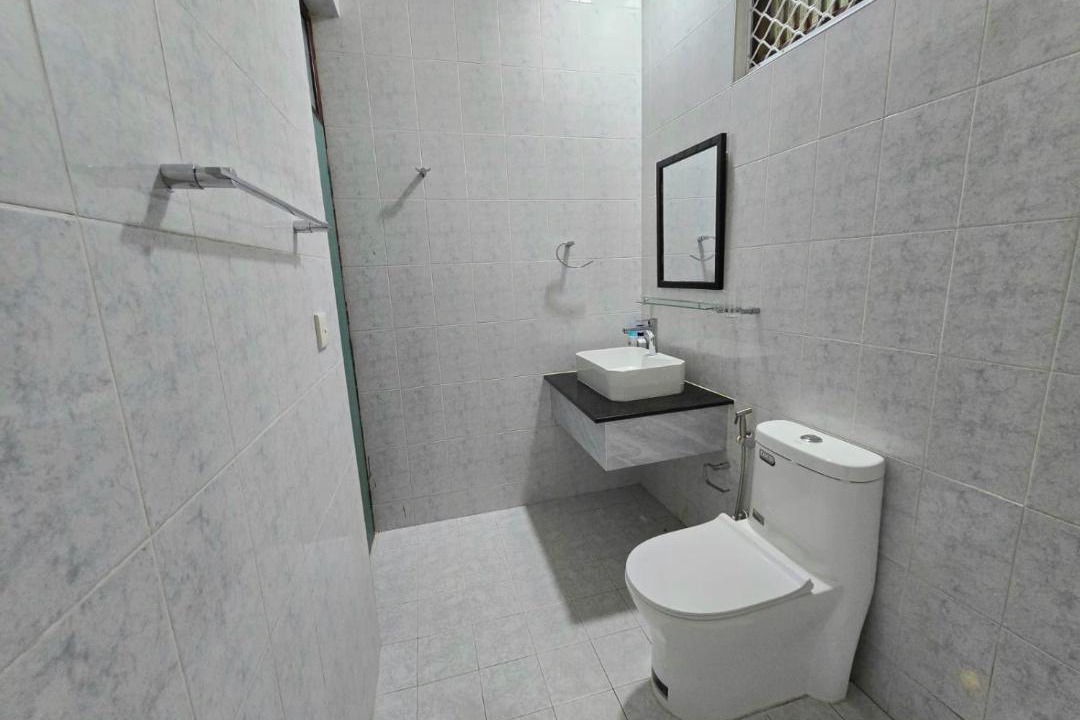 Photo of Bathroom in Fuvahmulah