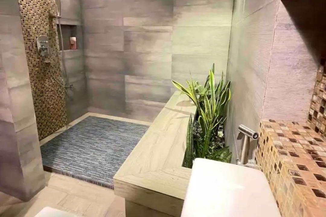 Photo of Bathroom in Fuvahmulah