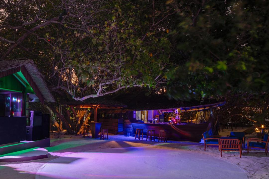 Photo of Others in Vadoo Island