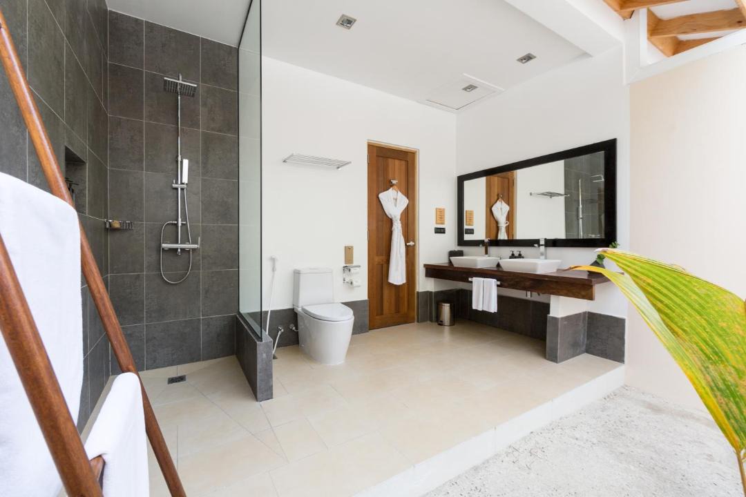 Photo of Bathroom in Vilamendhoo Island