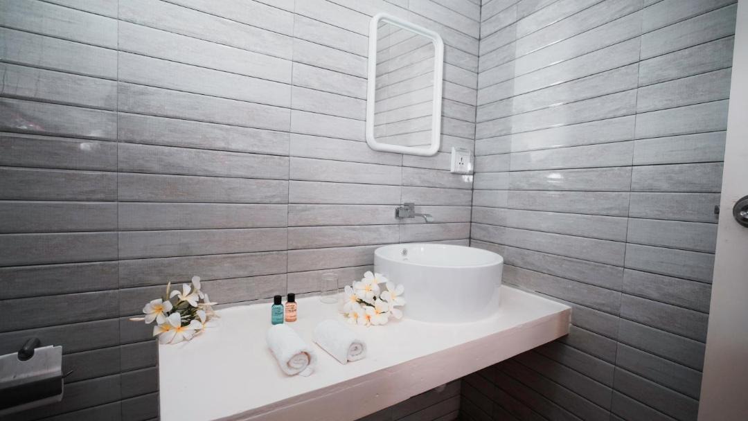 Photo of Bathroom in Omadhoo