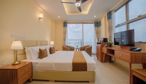 Deluxe Seaview Queen with Balcony (Free Return Airport Transfer and Breakfast Included)