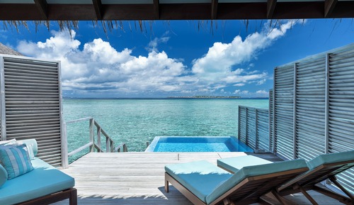 Water Bungalow with Pool