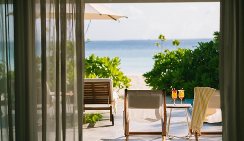 Villa (2N Beach Villa + 2N Water Villa)