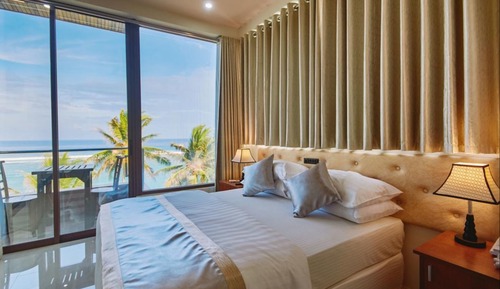 Honeymoon Room + Free Airport Transfer