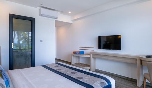 Super Deluxe Room with Balcony and Seaview