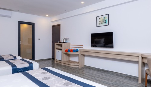  Quadruple Room with Balcony and Island View