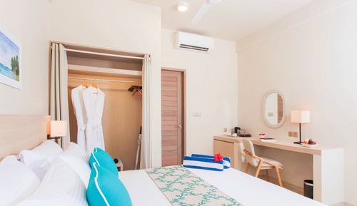 Superior Room, Balcony, Partial Ocean View