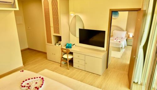 Queen Room with Sea View