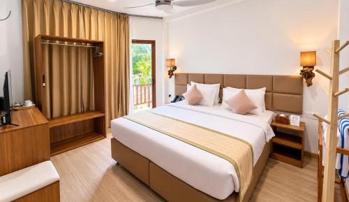 Superior Deluxe Room with Private Balcony
