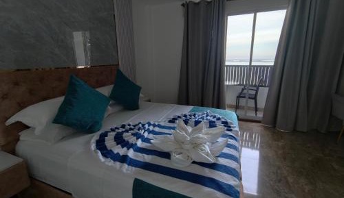 Deluxe Double Room with Balcony and Sea View