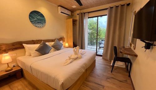 Deluxe Double Room with Balcony