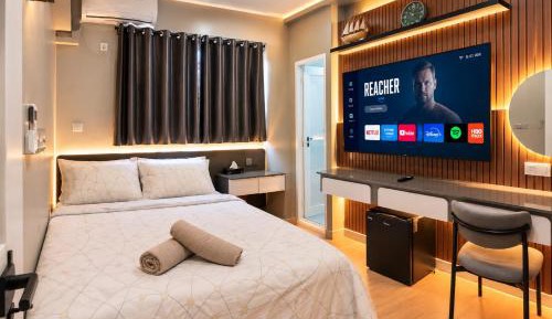 Deluxe Queen Room