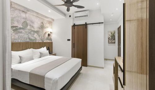 Superior Deluxe Double or Twin Room (Free Return Airport Transfer)