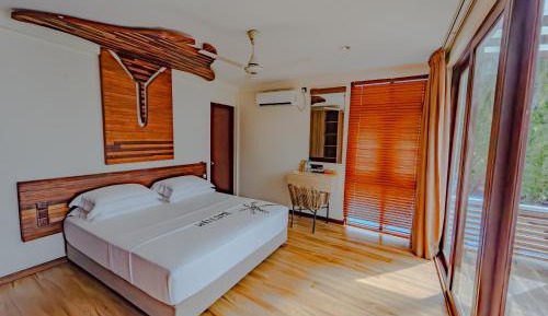 Deluxe Double or Twin Room with Sea View