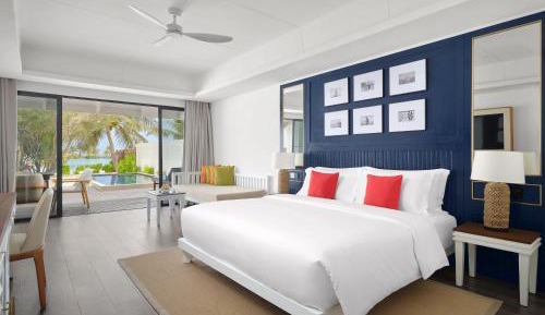 Sunset Deluxe Beach Pool Villa