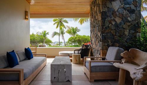Royal One Bedroom King Suite