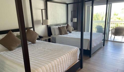 Queen Studio with Two Queen Beds - Mini Pool Side