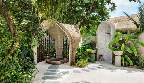 Three Bedroom Wellbeing Beach Pool Residence
