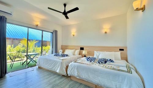 Family Room with Garden View