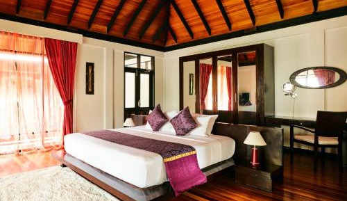 Celebrity Retreat - Free Transfer, 2 pax, 7 nights minimum