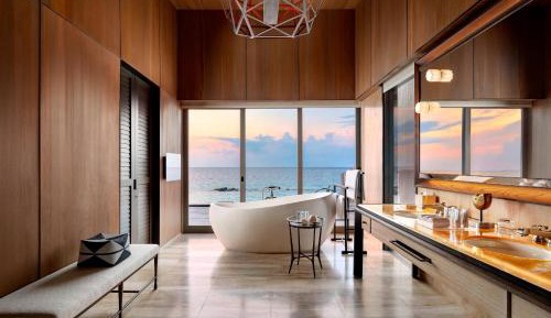 John Jacob Astor Estate, 3 Bedroom Villa, Oceanside