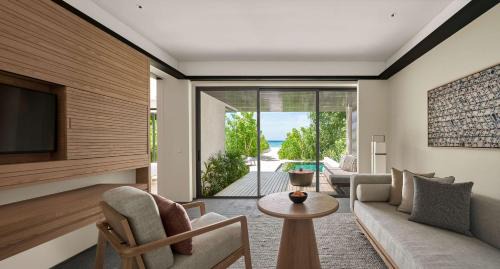 One-Bedroom Villa with One King Bed, Beach View and Private Pool